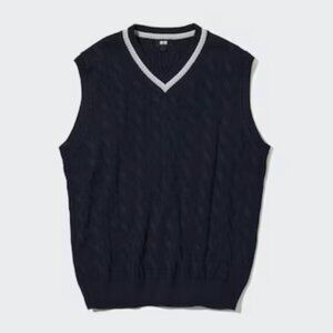 UNIQLO Cable V-Neck Knitted Vest